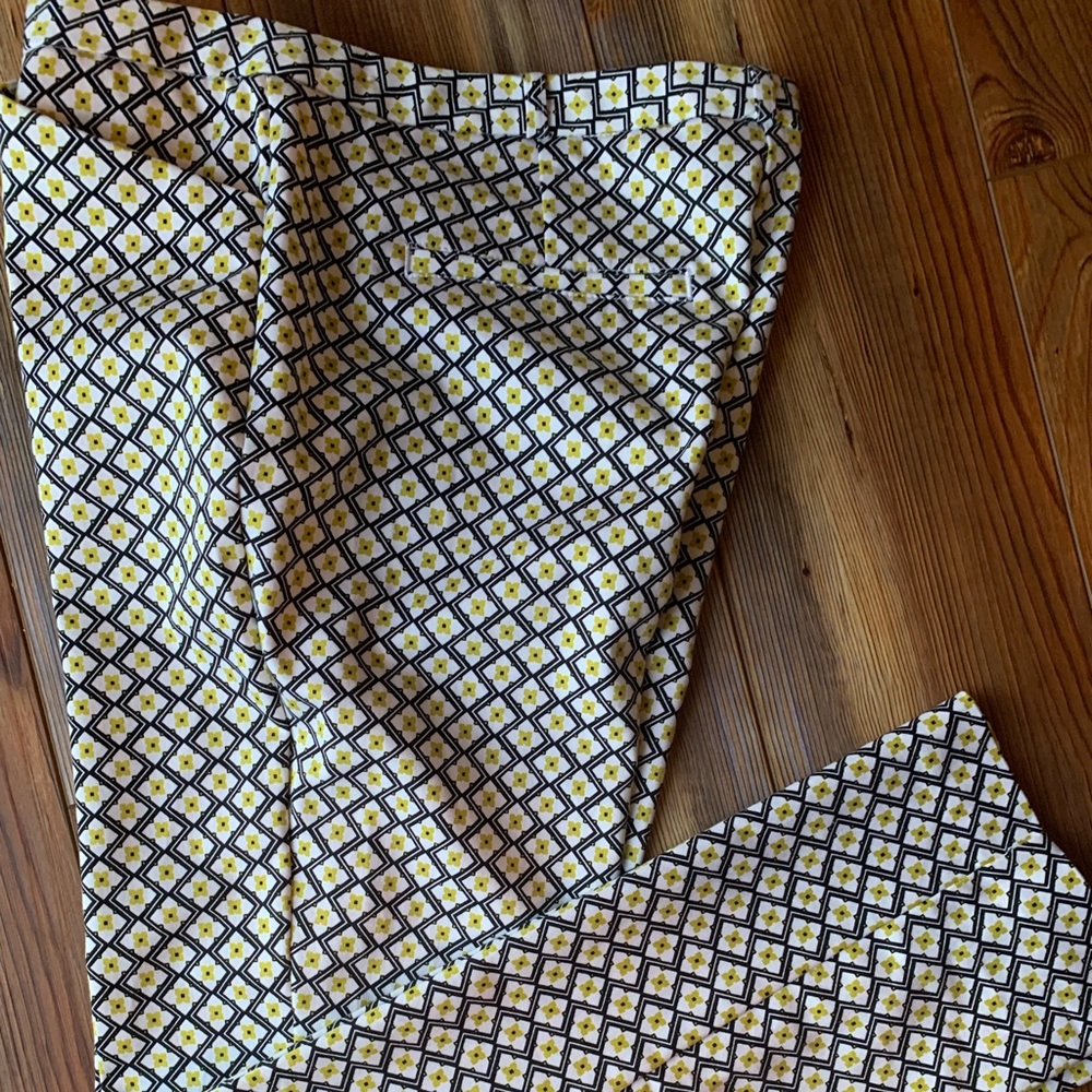 Worthington navy, yellow, white cropped pants 4